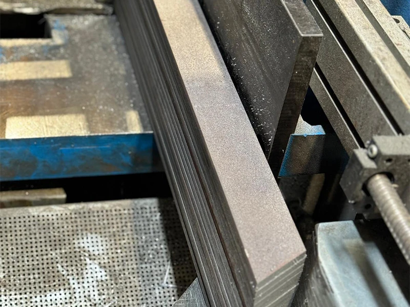 taglio-e-lavorazione-barra-piatta